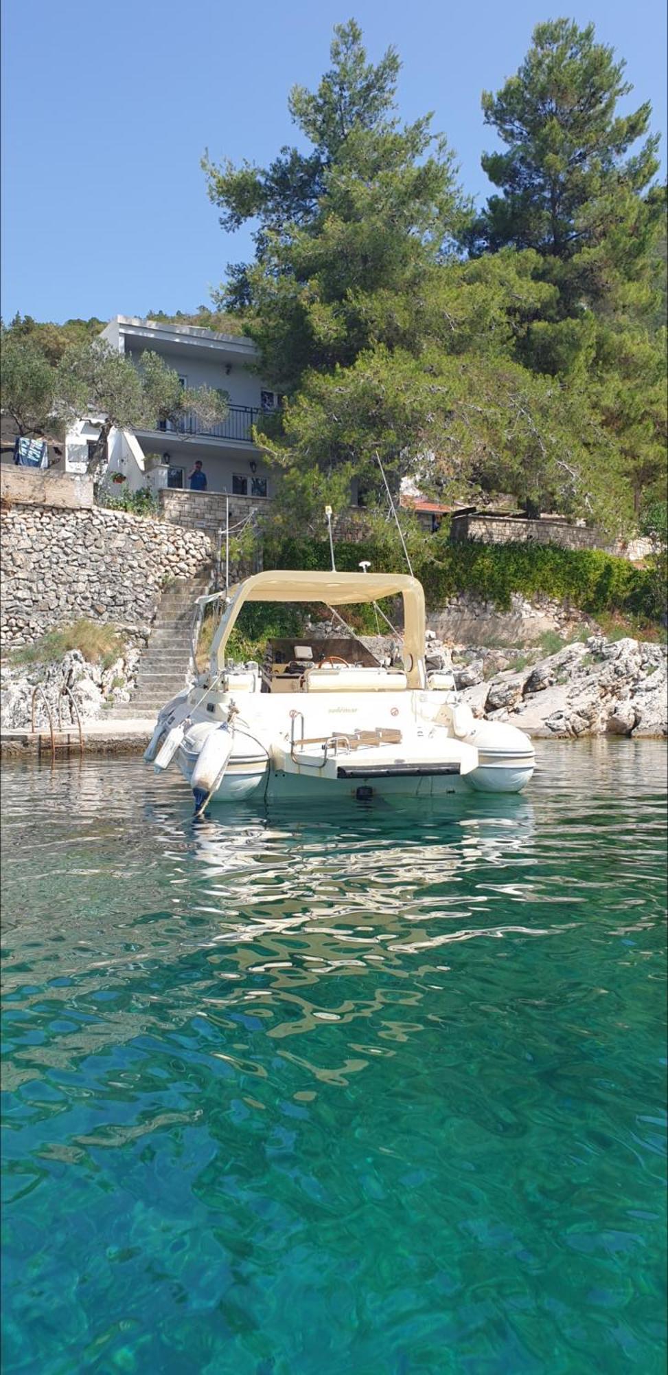 Adriatic Queen Gdinj Exterior photo